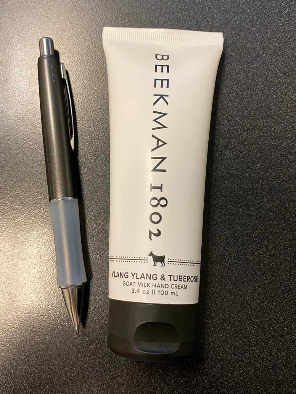 Beekman 1802 White and Black Ylang Ylang & Tuberose Hand Cream - Picture 2 of 5